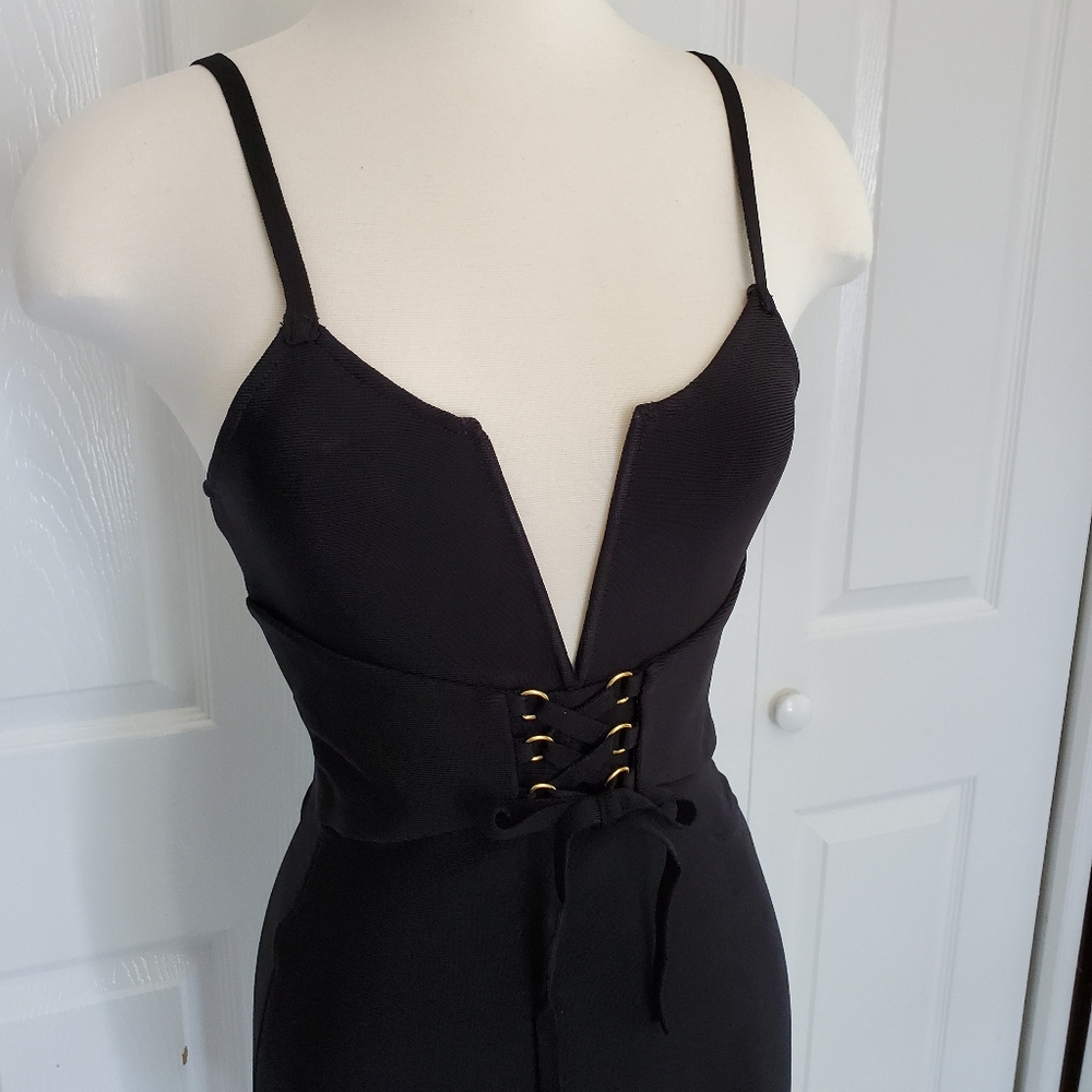 NWT Few Moda V-neck Lace up BodyCon Scuba Dress